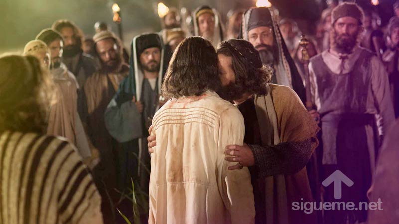 Judas Iscariote traiciona a Jesus con un beso