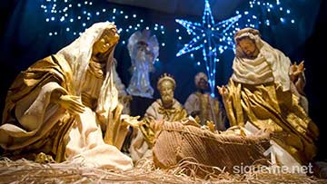 Pesebre de Navidad con Jesus, Maria y Jose