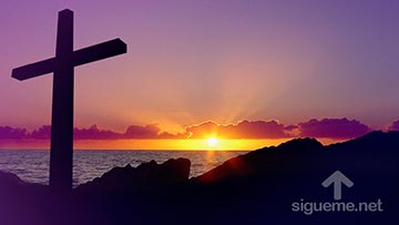 La cruz de Jesus junto al mar